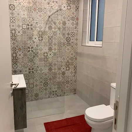 Διαμέρισμα 4 Bedroom In Near The Sea *